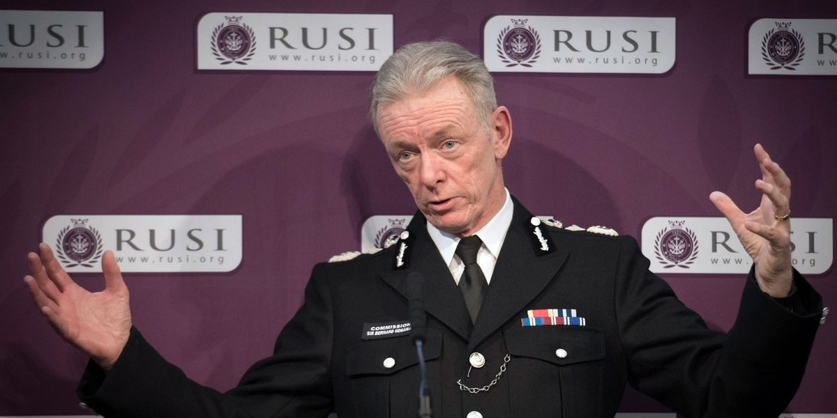 Ex-Met Police chief calls for Labour to abolish non-hate crime incidents
